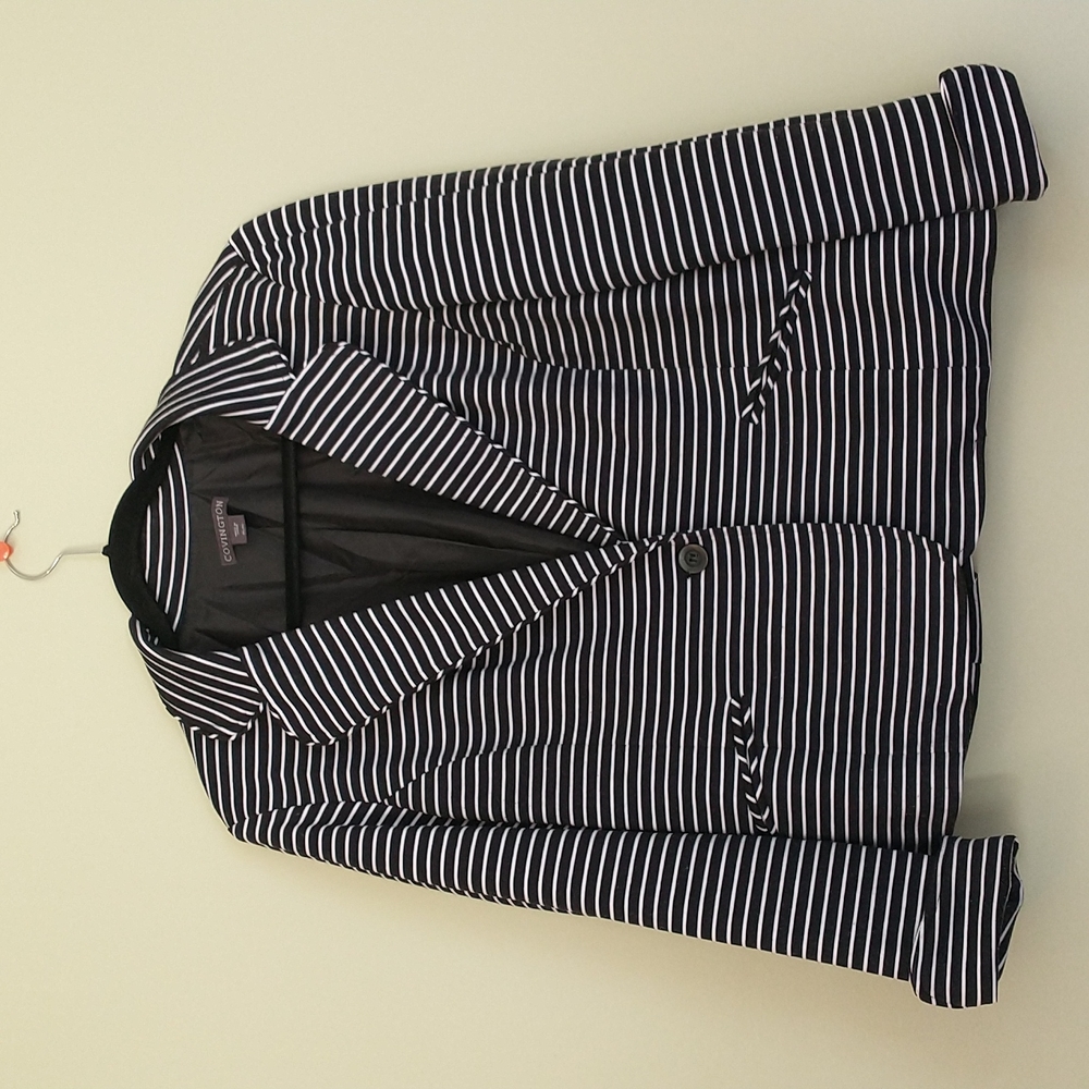 Womens black and white stripe blazer